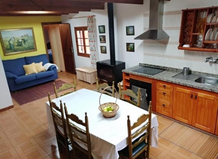 Floral Garden House Villa อิคอดเดลอสวินอส ภายนอก รูปภาพ